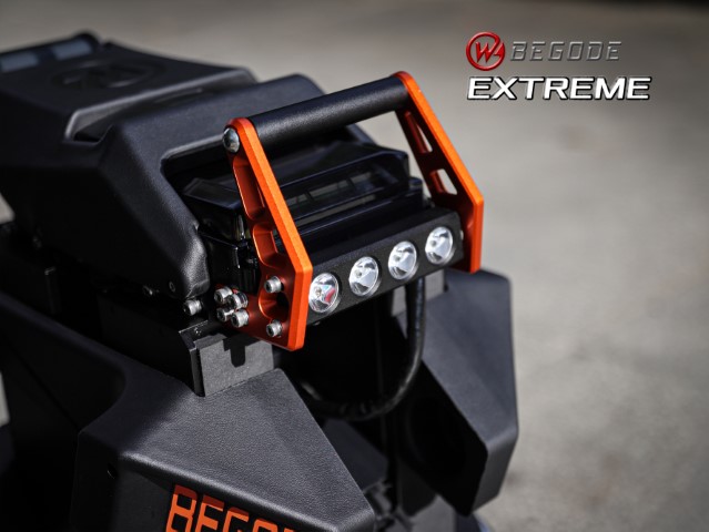 Begode Extreme, 2,400WH Battery, 3,500W Motor, Suspension, Deposit - front light